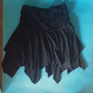 Hiatus m black mini skirt flowy